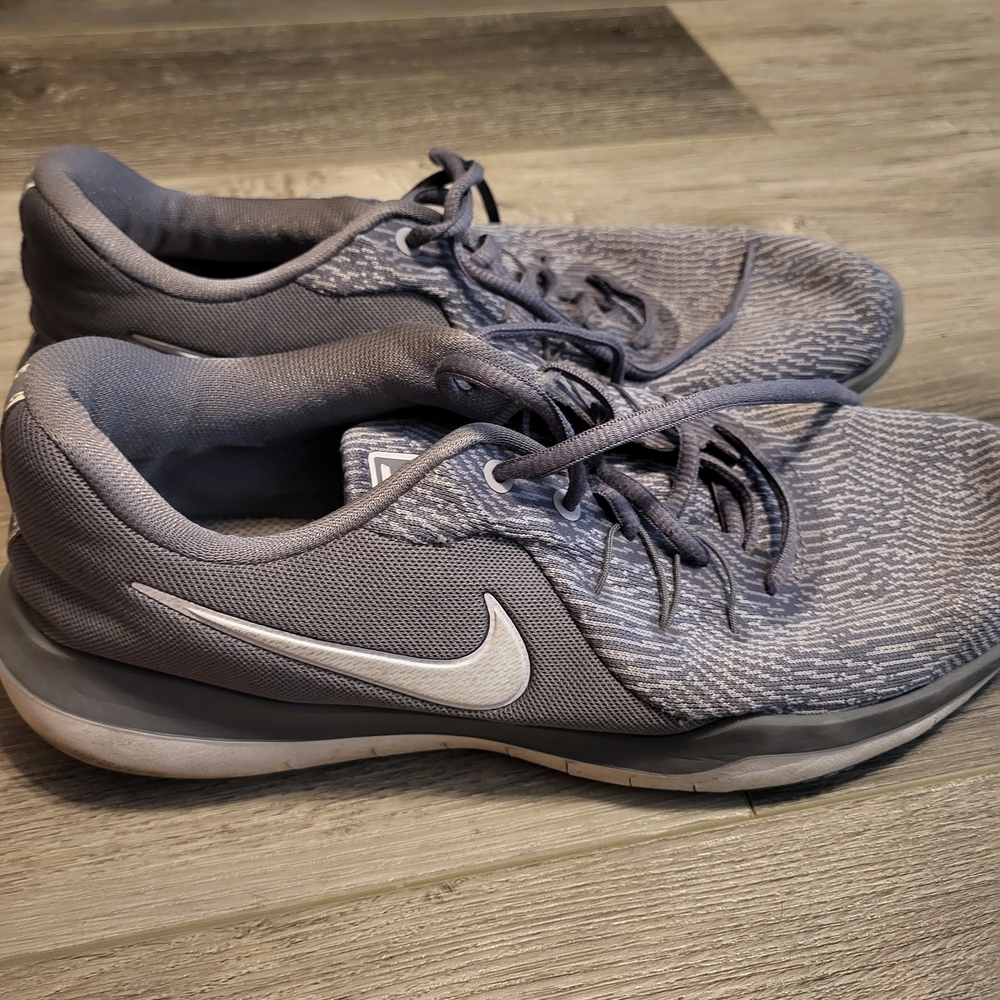 Nike Gray Flex Supreme TR6